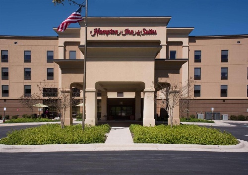 Hampton Inn By Hilton And Suites Woodstock image 1